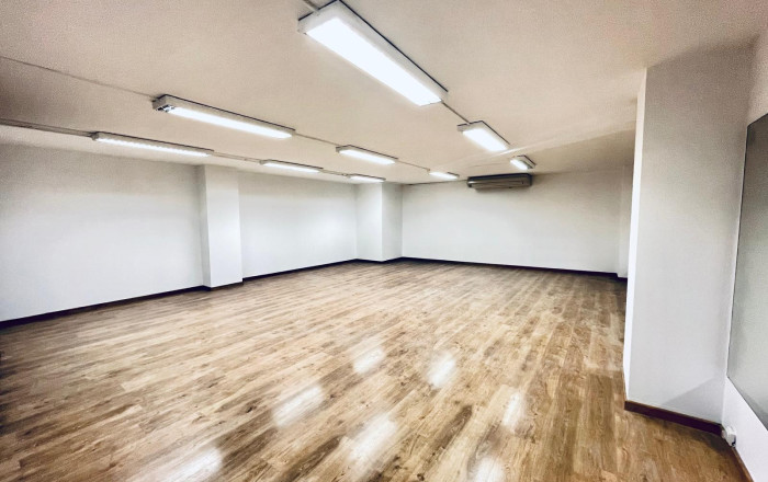 Rental - Local comercial -
Barcelona - Eixample