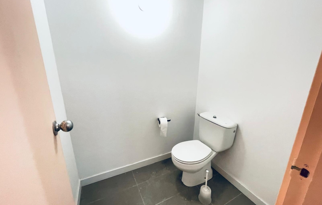 Rental - Local comercial -
Barcelona - Eixample