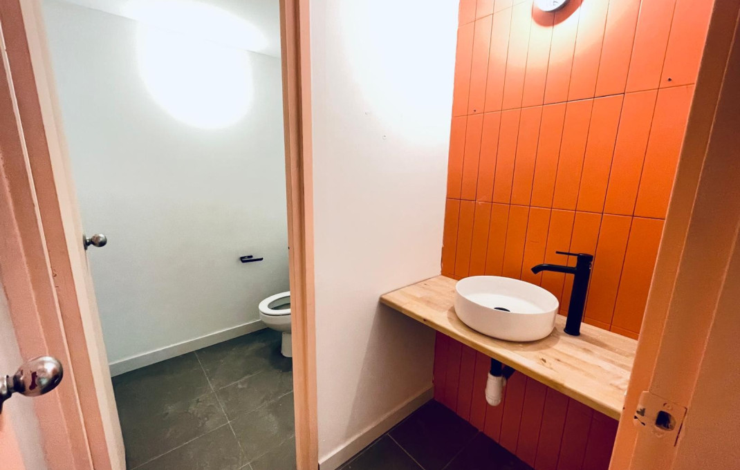 Rental - Local comercial -
Barcelona - Eixample