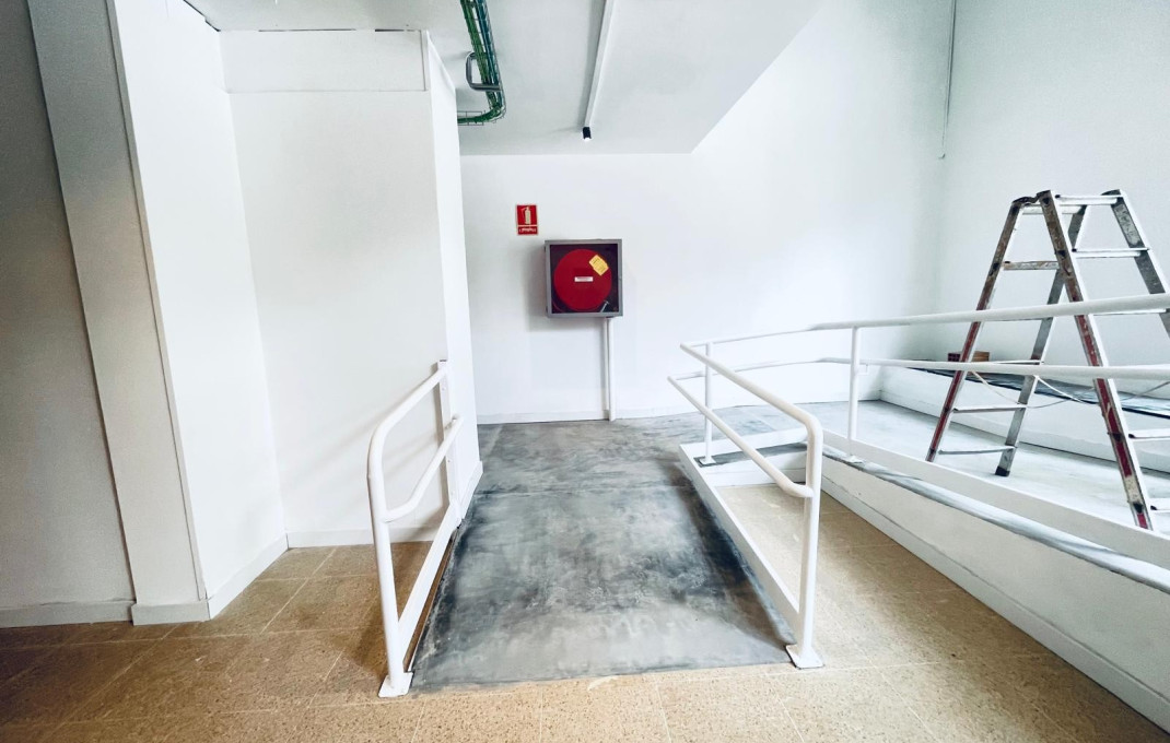 Rental - Local comercial -
Barcelona - Eixample