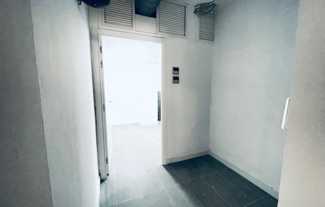 Rental - Local comercial -
Barcelona - Eixample