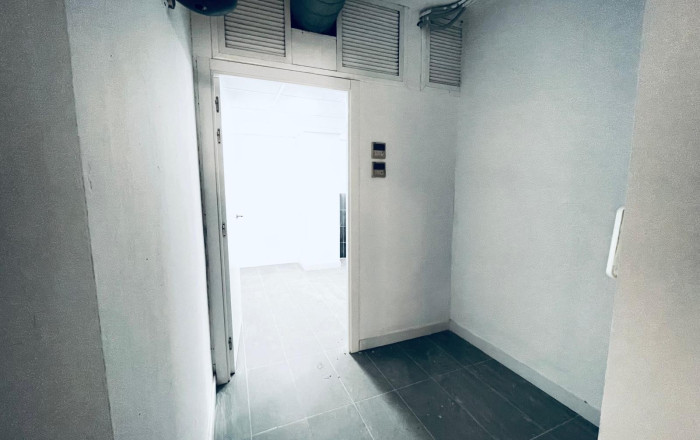 Rental - Local comercial -
Barcelona - Eixample