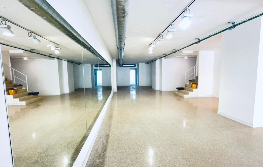 Rental - Local comercial -
Barcelona - Eixample