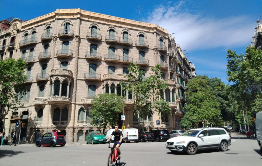 Sale - Offices -
Barcelona - Eixample