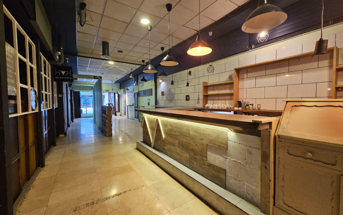 Transfer - Restaurant -
Barcelona - Poblenou