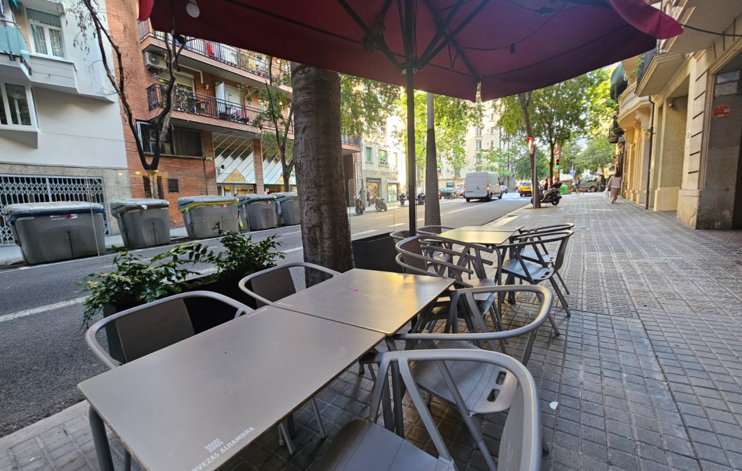 Transfer - Restaurant -
Barcelona - Sant Antoni