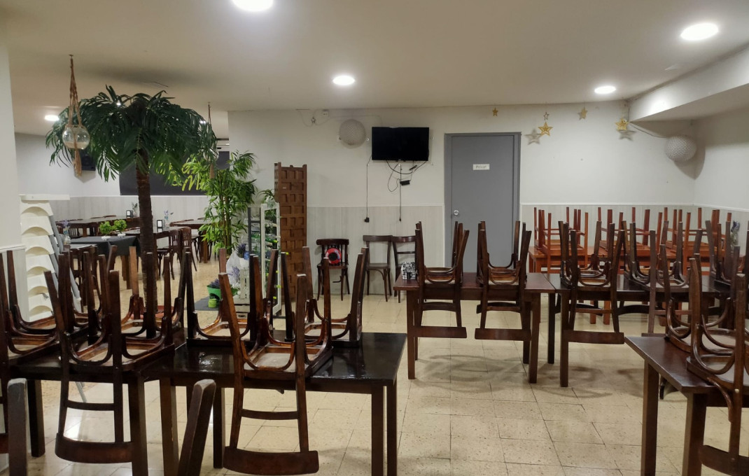 Traspaso - Restaurante -
Santa Coloma