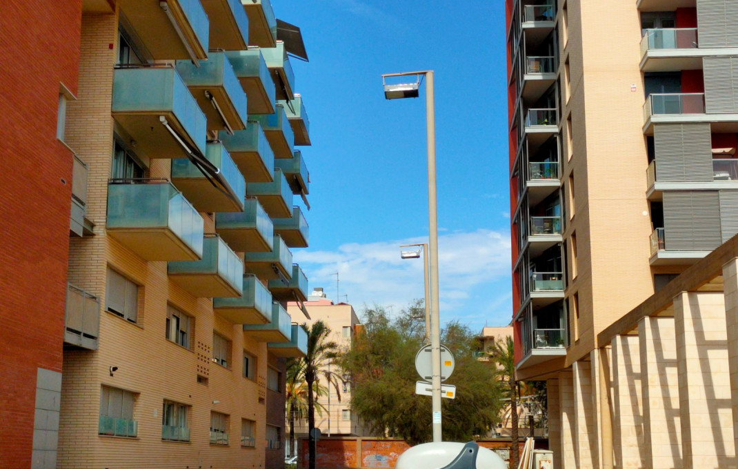 Transfer - industrial kitchen -
Barcelona - Santa Coloma De Gramanet