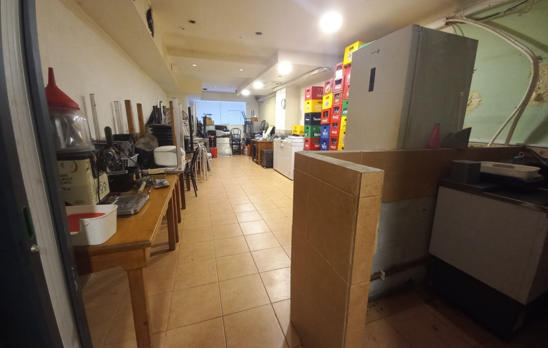 Sale - Licencia C2 -
Barcelona - Eixample