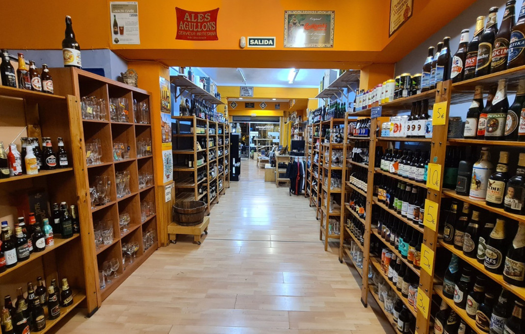 Transfert - magasin d'alimentation -
Barcelona - Sant Andreu