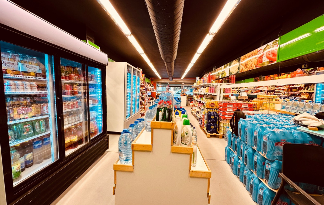 Transfer - Food store -
Cornella de Llobregat - Centro