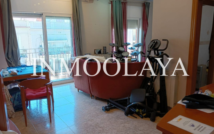 Sale - Piso -
Barcelona - Poblenou