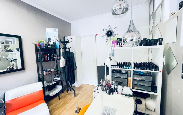 Traspaso - Peluquerias y Estetica -
Barcelona - Eixample