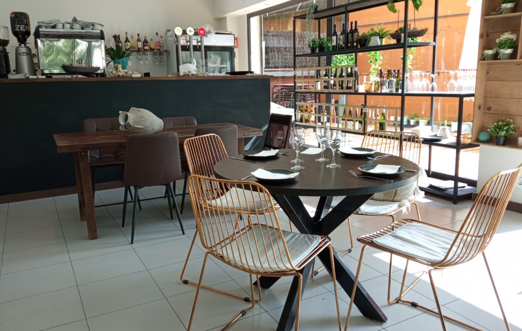 Traspaso - Bar Restaurante -
Sant Cugat del Vallès