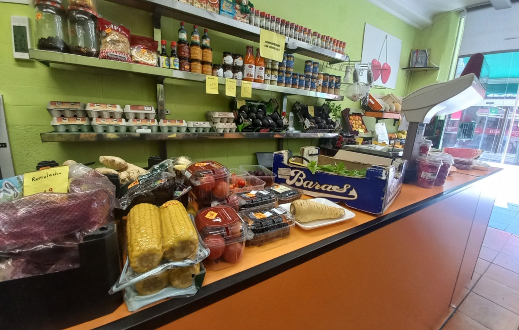 Transfer - Food store -
Barcelona - Gràcia