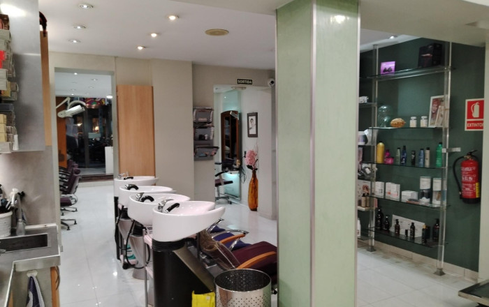 Traspaso - Peluquerias y Estetica -
Barcelona - Eixample Derecho