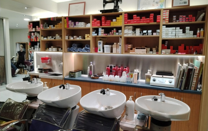 Traspaso - Peluquerias y Estetica -
Barcelona - Eixample Derecho