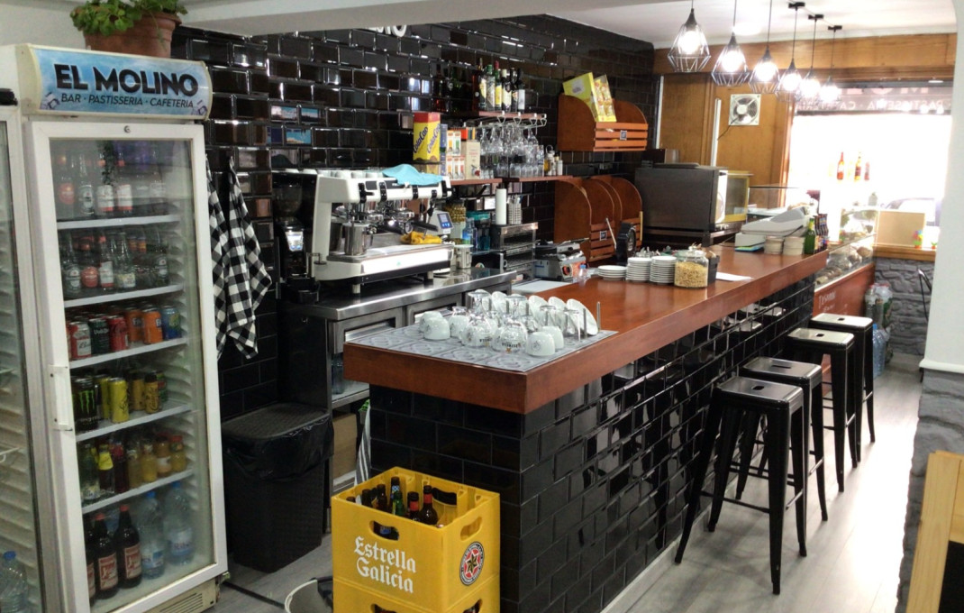 Traspaso - Bar-Cafeteria -
Esplugues de Llobregat - Can Vidalet