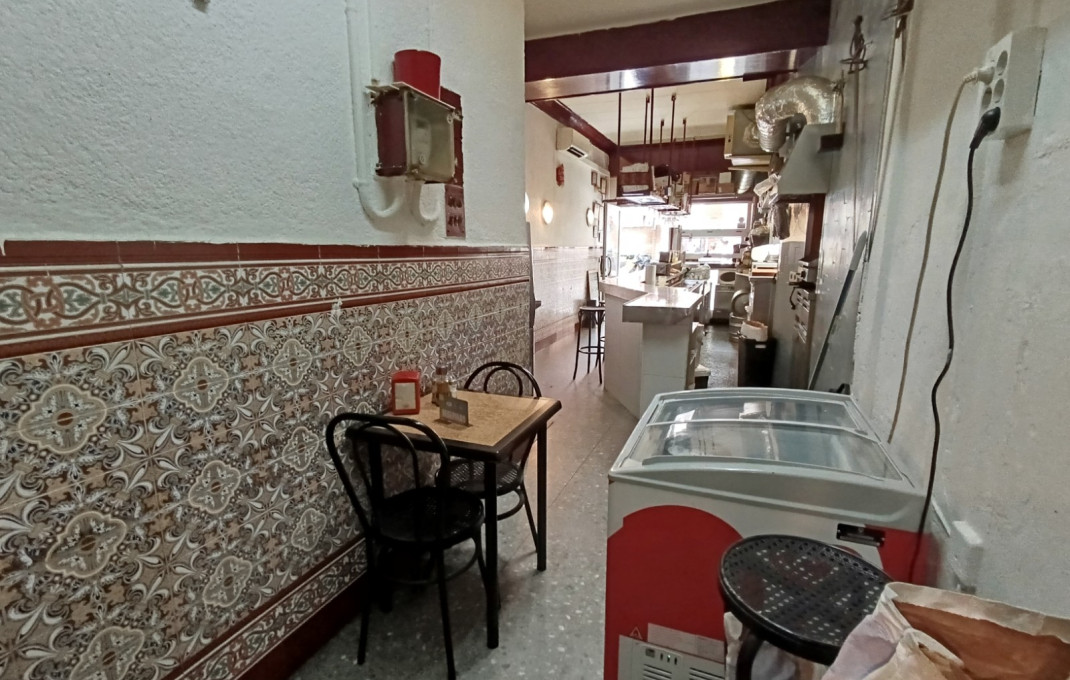Transfert - Bar-Cafeteria -
Barcelona - Sarria-Sant Gervasi