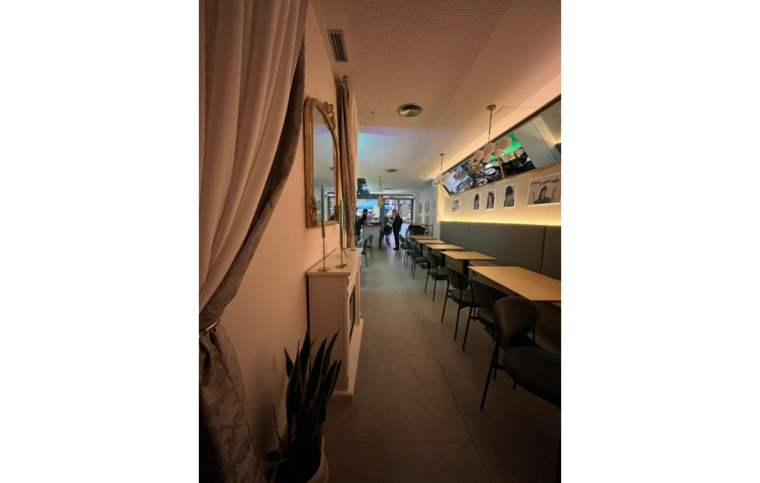 Transfert - Bar Restaurante -
Barcelona - Eixample