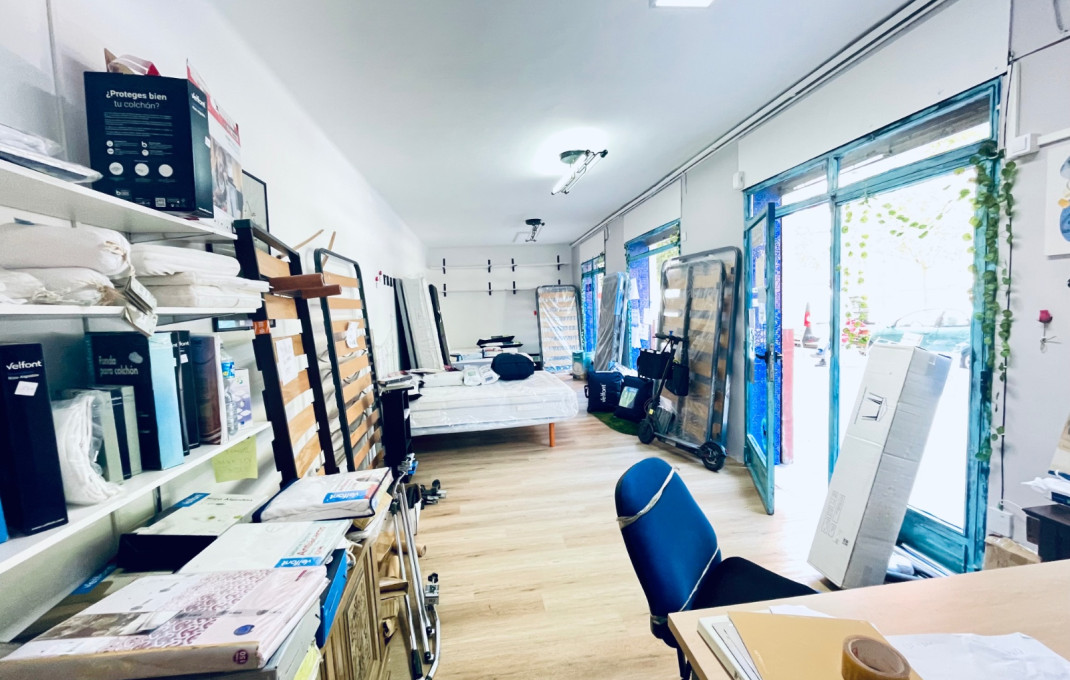 Sale - Local comercial -
Barcelona - Sant Andreu