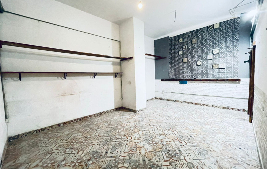 Rental - Local comercial -
Barcelona - Eixample Derecho