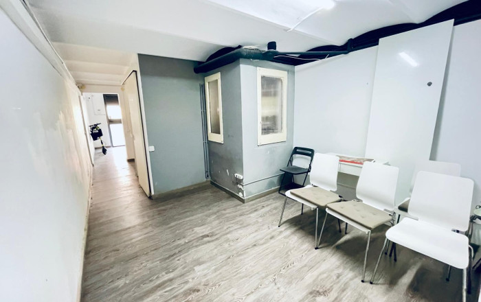 Rental - Local comercial -
Barcelona - Eixample Izquierdo