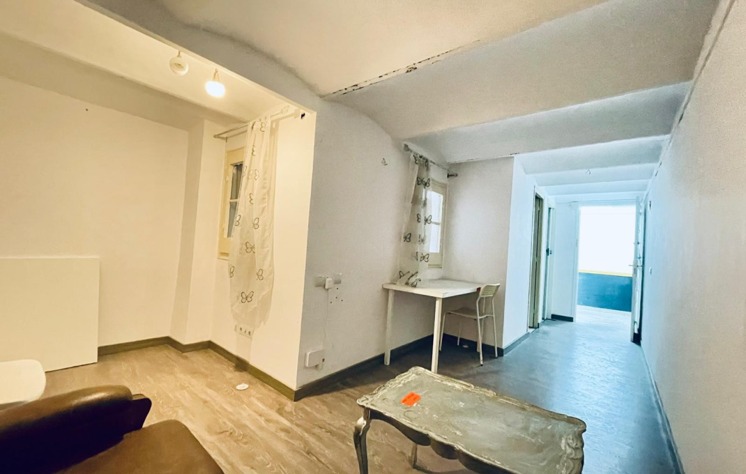 Rental - Local comercial -
Barcelona - Eixample Izquierdo