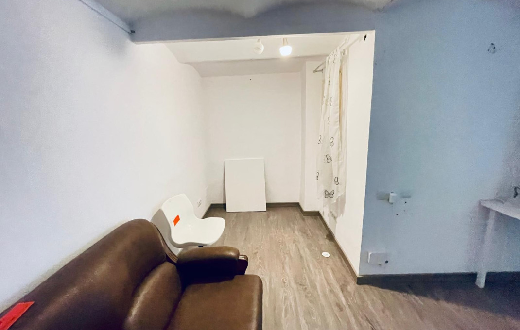 Rental - Local comercial -
Barcelona - Eixample Izquierdo