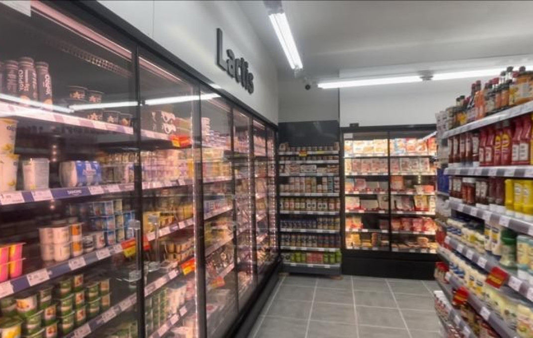 Transfert - magasin d'alimentation -
Girona