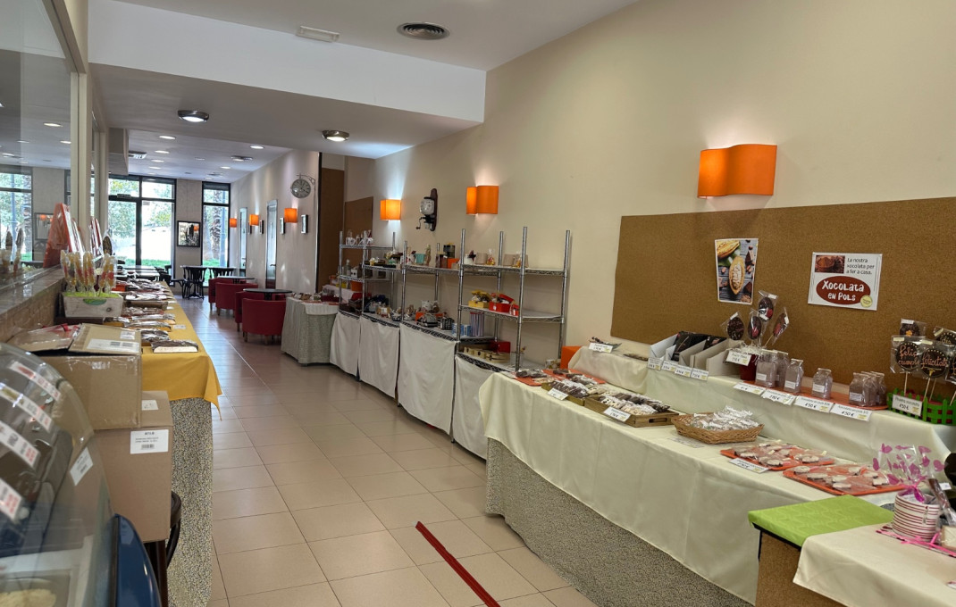 Transfert - magasin d'alimentation -
Barcelona - Sants