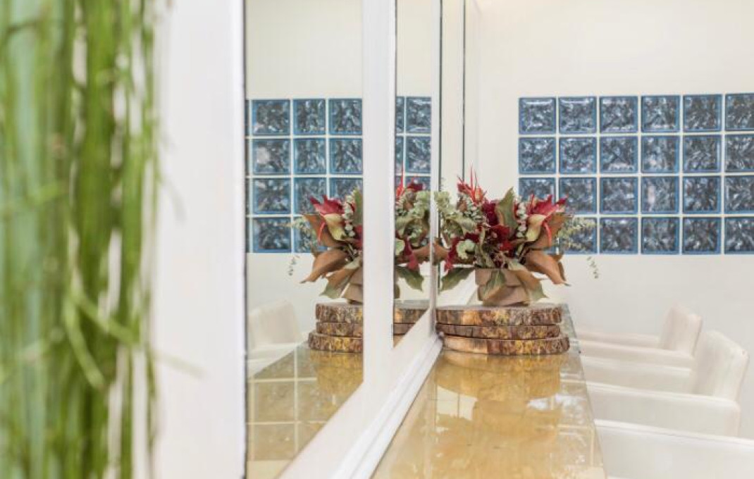 Traspaso - Peluquerias y Estetica -
Barcelona - Sant Gervaci