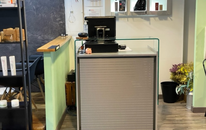 Traspaso - Peluquerias y Estetica -
Barcelona - Sant Gervaci