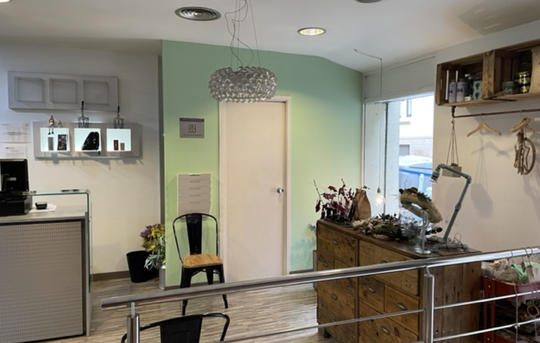 Traspaso - Peluquerias y Estetica -
Barcelona - Sant Gervaci