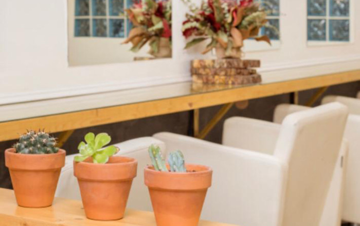 Traspaso - Peluquerias y Estetica -
Barcelona - Sant Gervaci