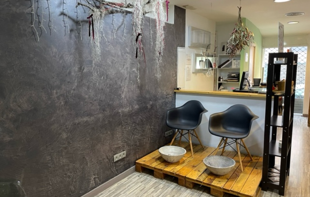 Traspaso - Peluquerias y Estetica -
Barcelona - Sant Gervaci