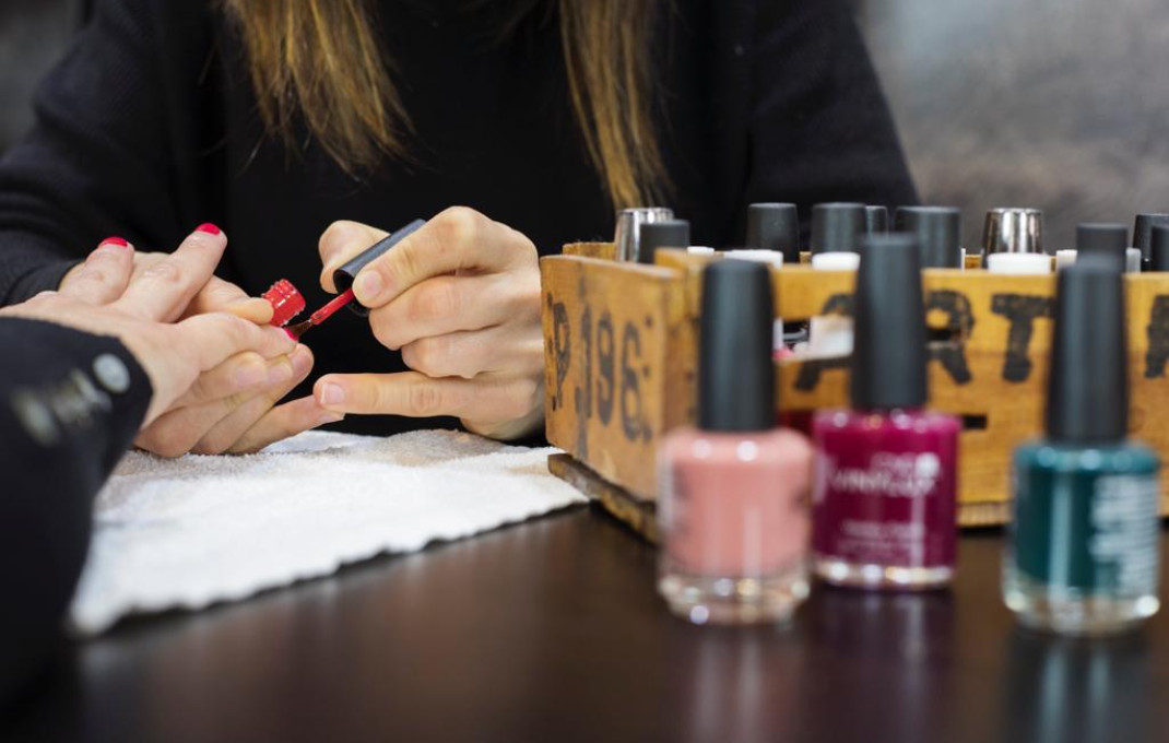 Traspaso - Peluquerias y Estetica -
Barcelona - Sant Gervaci