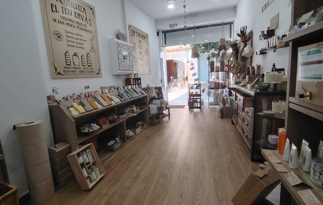 Traspaso - Tiendas -
Mataró