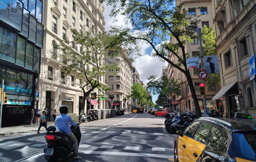 Location longue durée - Des bureaux -
Barcelona - Sarria-Sant Gervasi