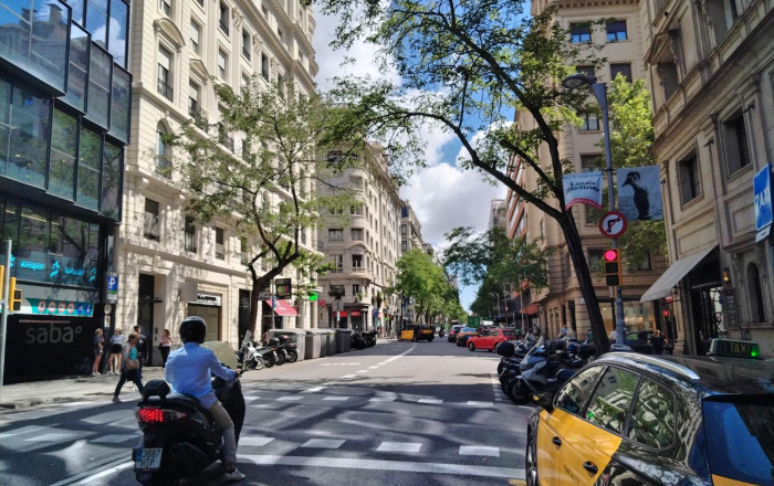 Location longue durée - Des bureaux -
Barcelona - Sarria-Sant Gervasi