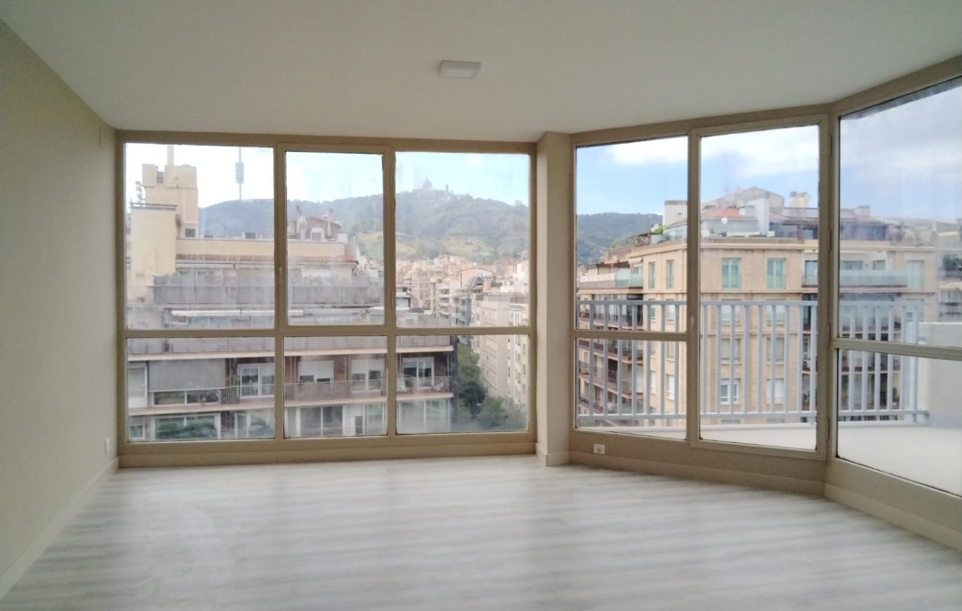 Location longue durée - Des bureaux -
Barcelona - Sarria-Sant Gervasi