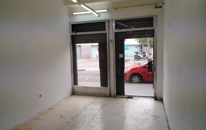 Revente - Local comercial -
Barcelona - Sants