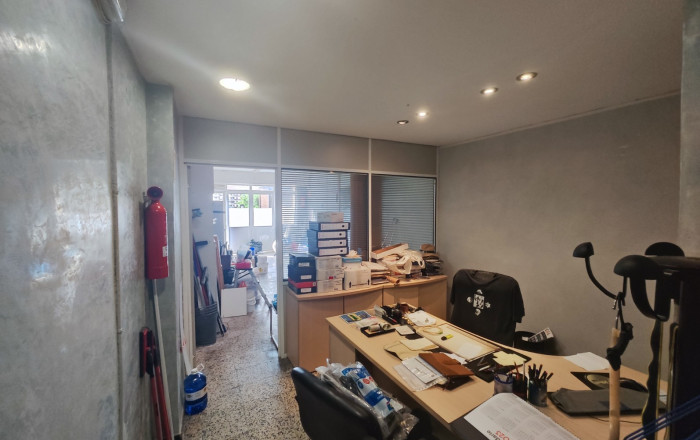 Venta - Local comercial -
Barcelona - Guinardo