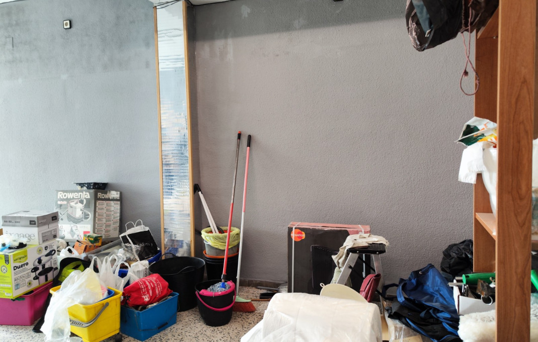 Venta - Local comercial -
Barcelona - Guinardo