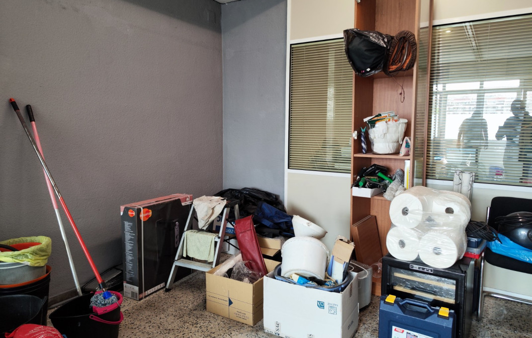 Venta - Local comercial -
Barcelona - Guinardo