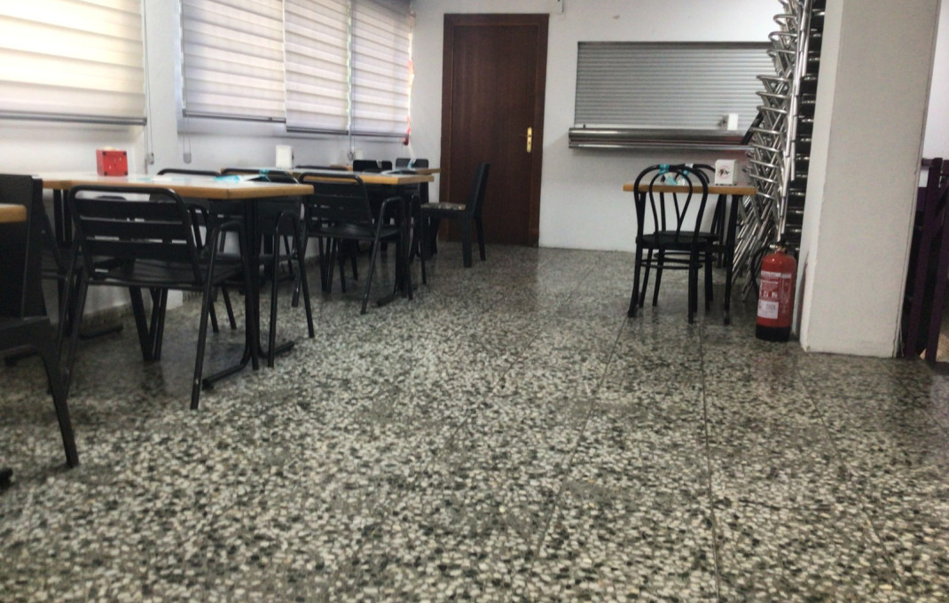 Traspaso - Bar-Cafeteria -
L'Hospitalet de Llobregat