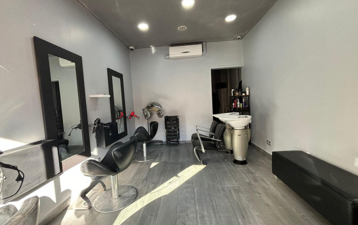 Transfert - Peluquerias y Estetica -
Barcelona - Santa Coloma De Gramanet