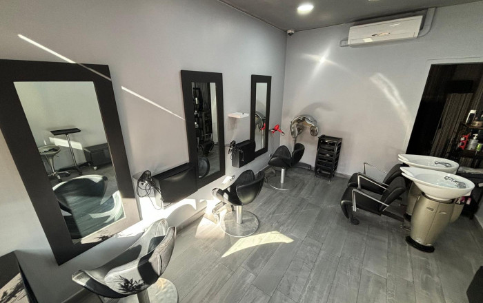 Transfert - Peluquerias y Estetica -
Barcelona - Santa Coloma De Gramanet