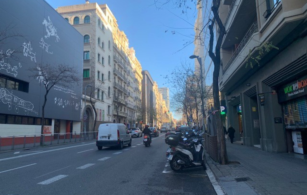 Rental - Local comercial -
Barcelona - Sarria-Sant Gervasi