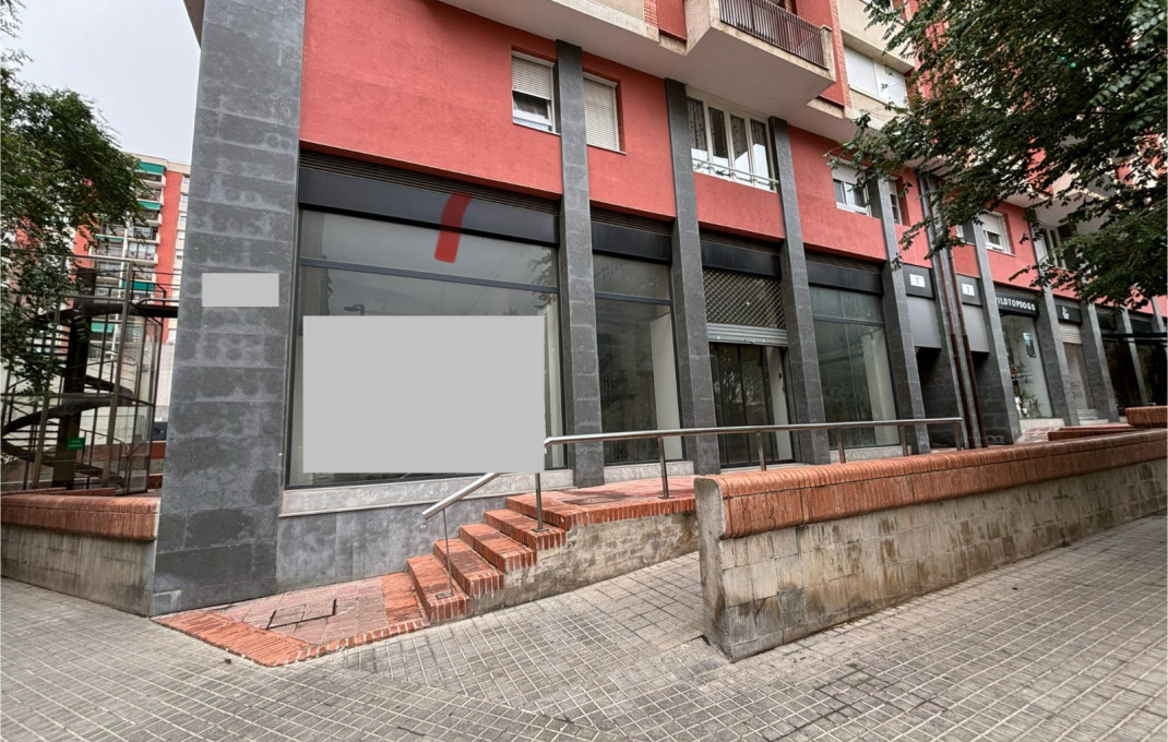 Location longue durée - Local comercial -
Barcelona - Sant Andreu